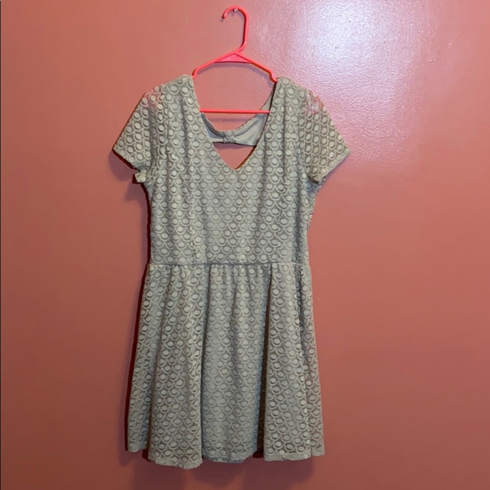 Dress - Picture 3 of 3